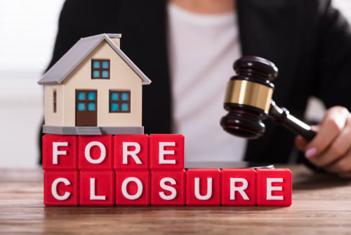 Florida lawyer uses ‘unorthodox foreclosure auction’ tactics to ensure clients get deals on property, report says